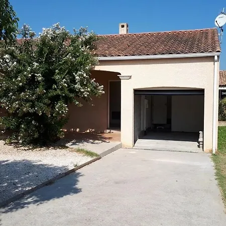 Family In * Salles-dʼAude