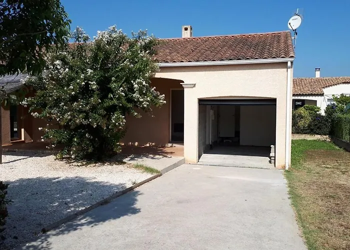 Family In * Salles-dʼAude